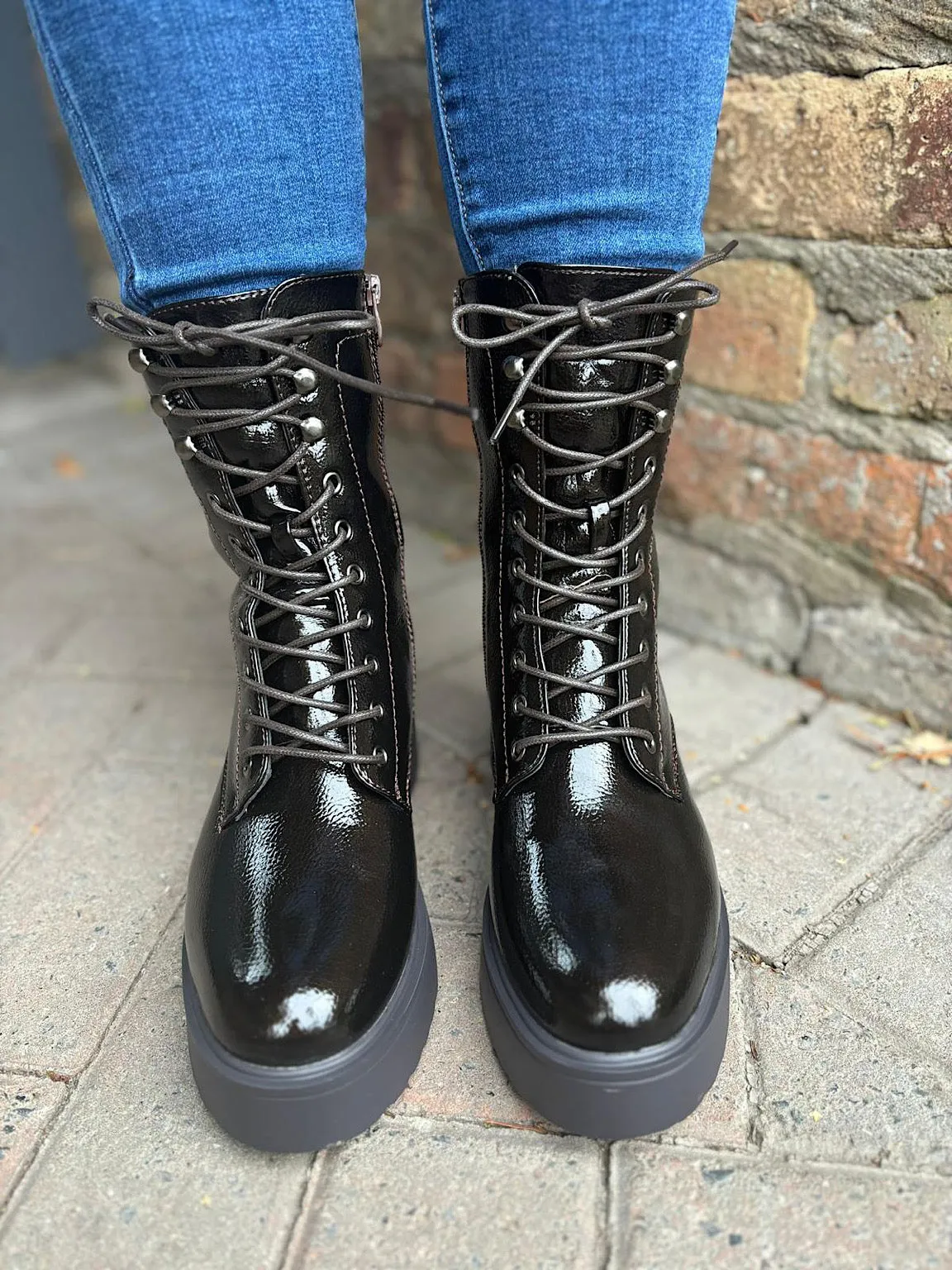 Chocolate Platform Style Boots